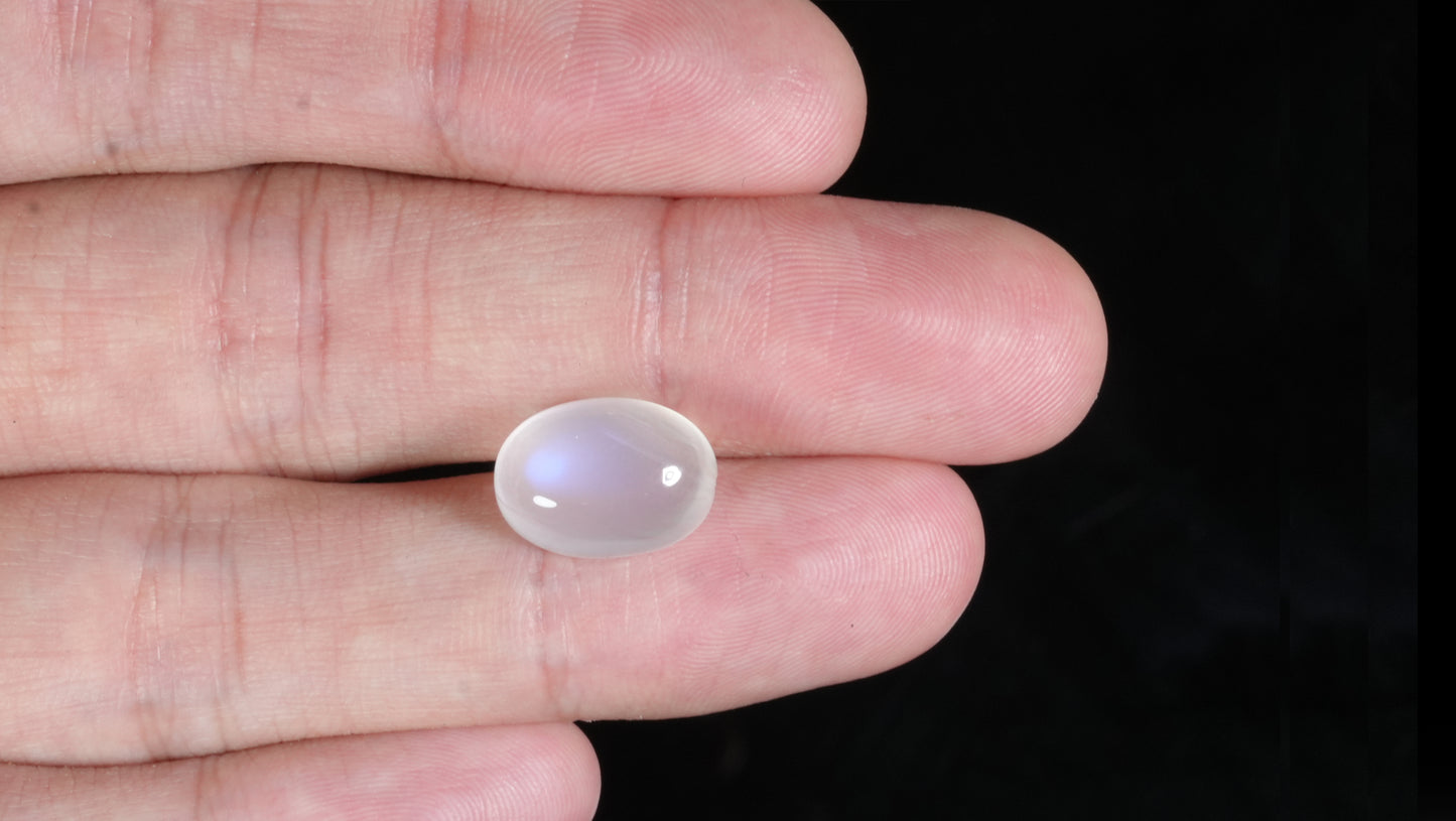 NATURAL MOON STONE 8.19 CARATS