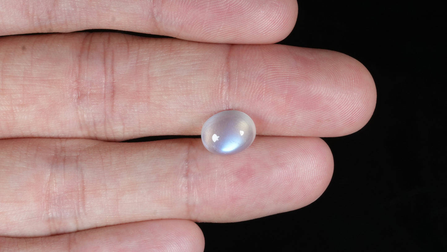 NATURAL MOON STONE 3.18 CARATS