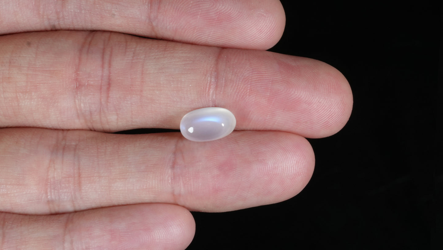 NATURAL MOON STONE 3.61 CARATS