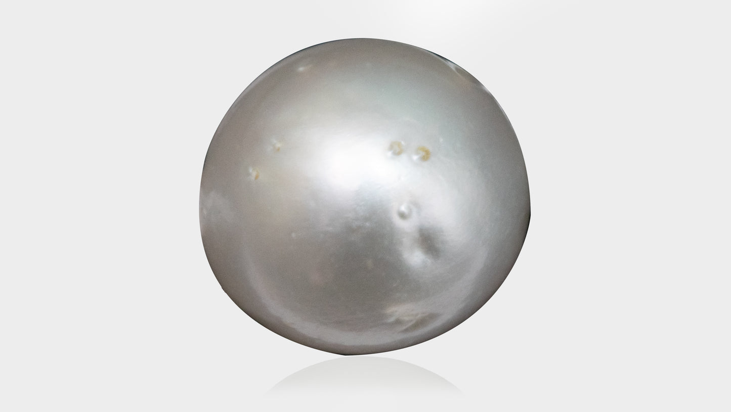 South Sea Pearl 8.19 Carats