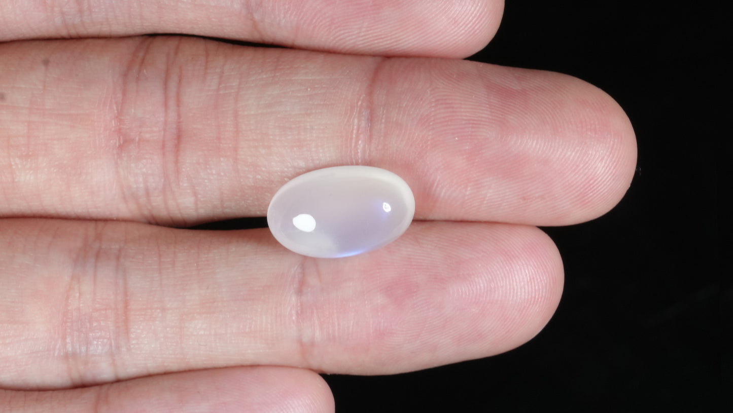 NATURAL MOON STONE 7.82 CARATS