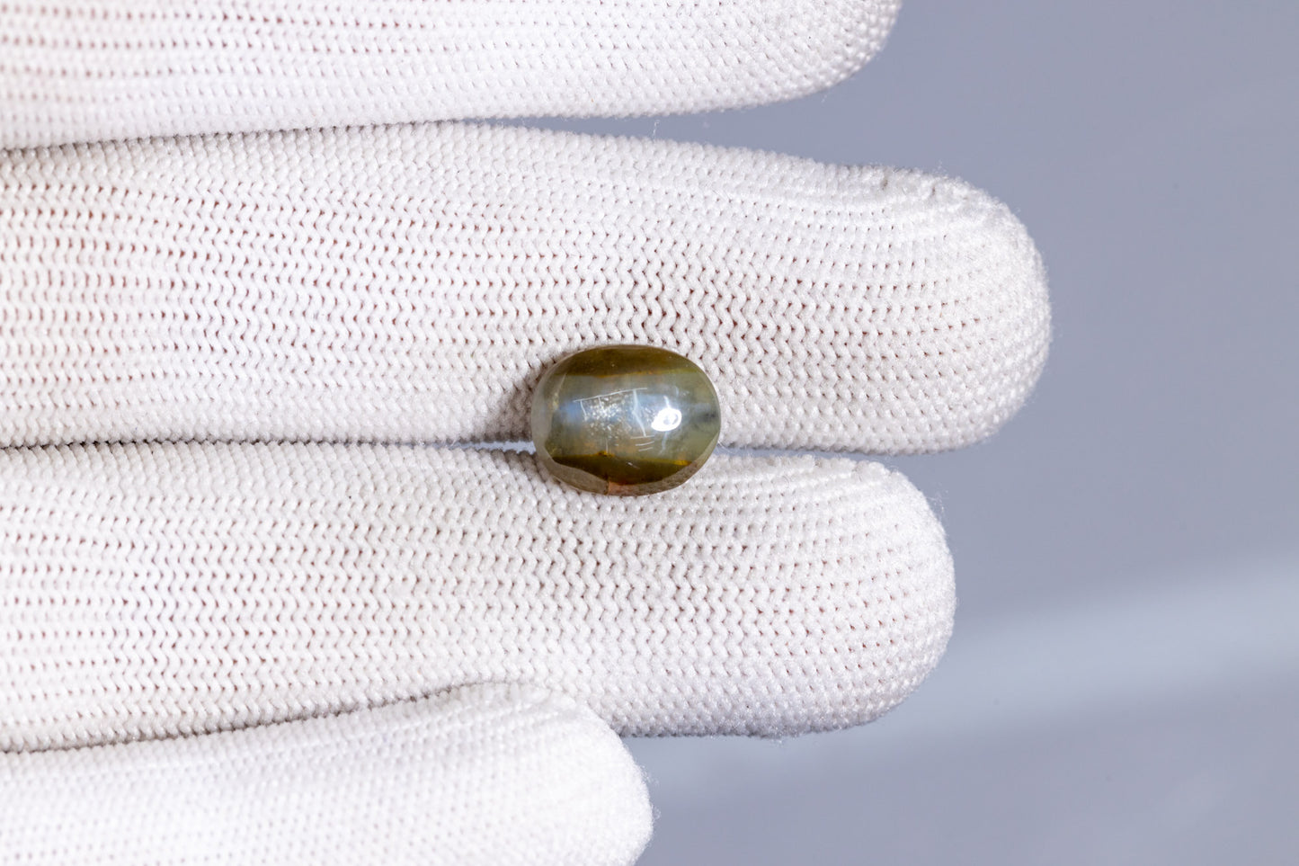 Natural Cat'S Eye (Lehsuniya) 6.37 Carats