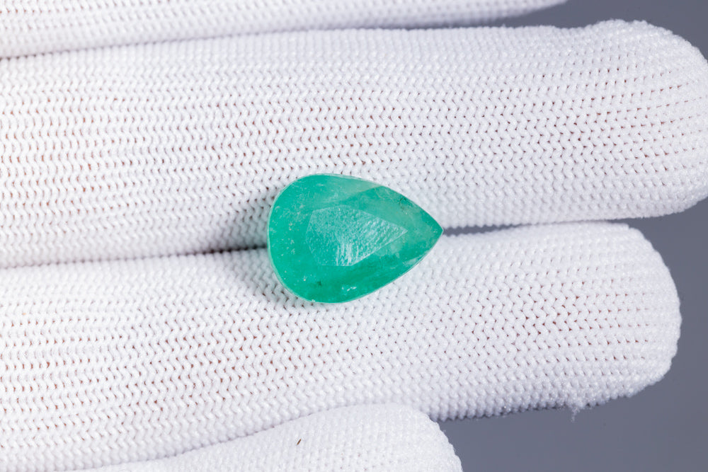 Minor Oil Natural Zambian Emerald (Panna) 10.03 Carats