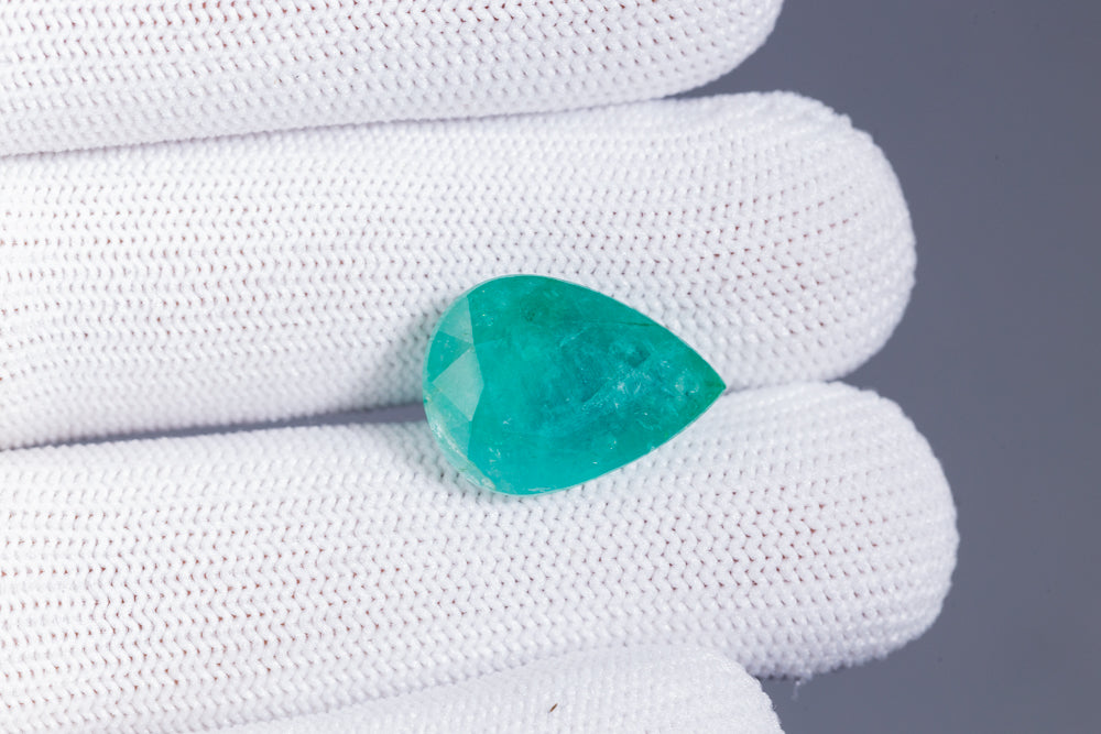 Minor Oil Natural Zambian Emerald (Panna) 12.43 Carats