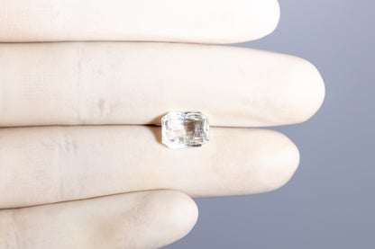 NATURAL WHITE SAPPHIRE 5.93 CARATS