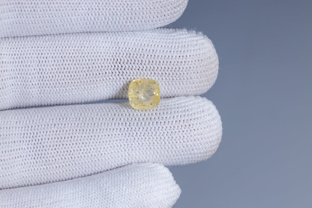 NATURAL YELLOW SAPPHIRE (PUKHRAJ) 3.48 CARATS
