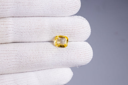 Natural Yellow Sapphire (Pukhraj) 4.01 Carats