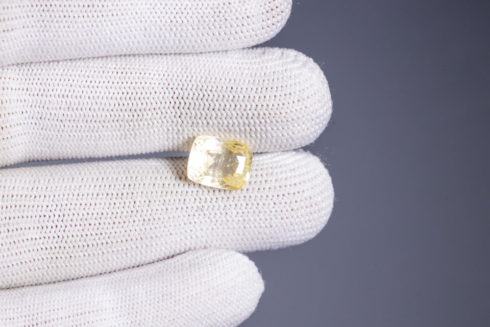 Natural Yellow Sapphire (Pukhraj) 6.74 Carats