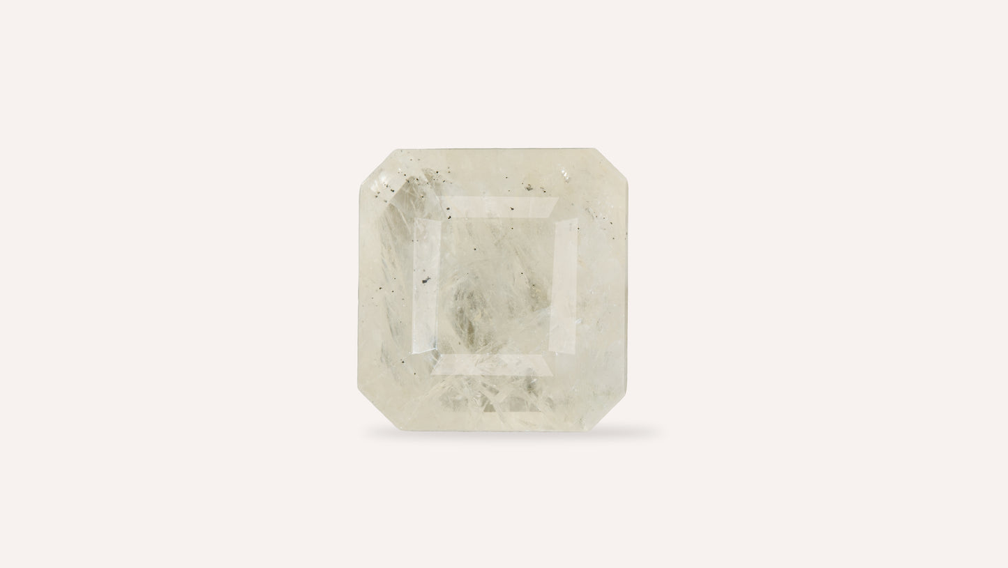 Natural Yellow Sapphire (Pukhraj) 5.57 Carats