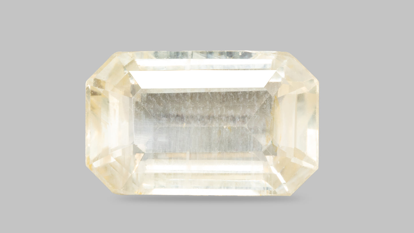 Natural Yellow Sapphire (Pukhraj) 5.71 Carats