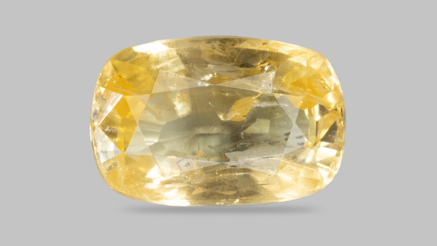 NATURAL YELLOW SAPPHIRE (PUKHRAJ) 2.96 CARATS