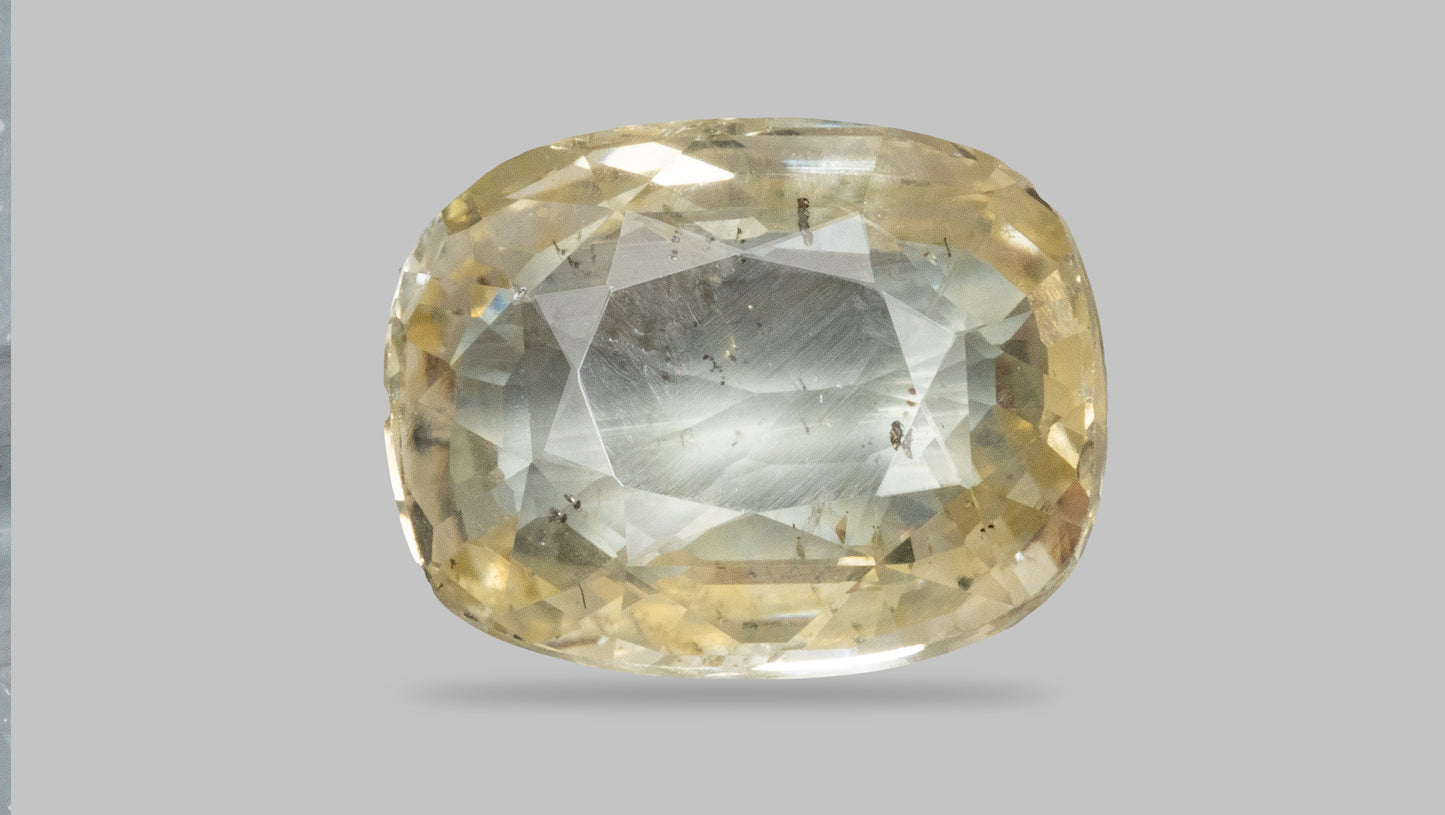 Natural Yellow Sapphire (Pukhraj) 2.90 Carats