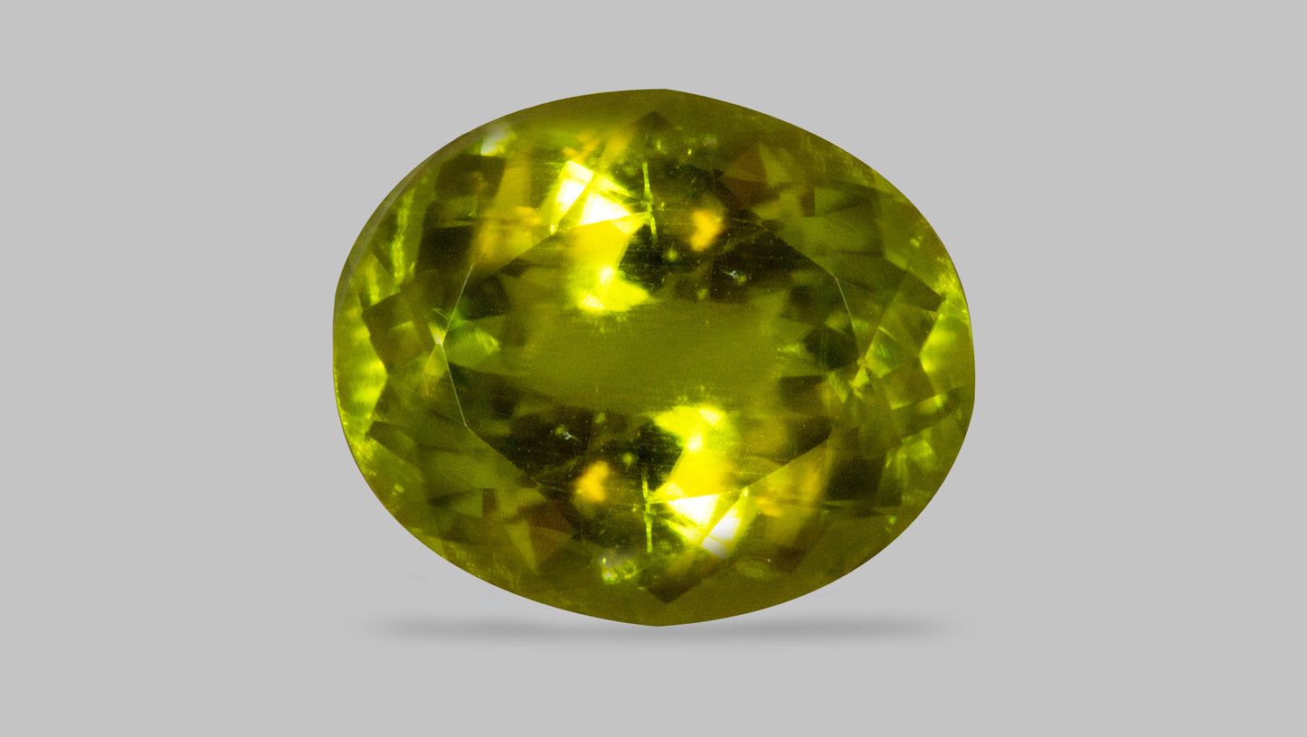 NATURAL PERIDOT 5.44 CARATS