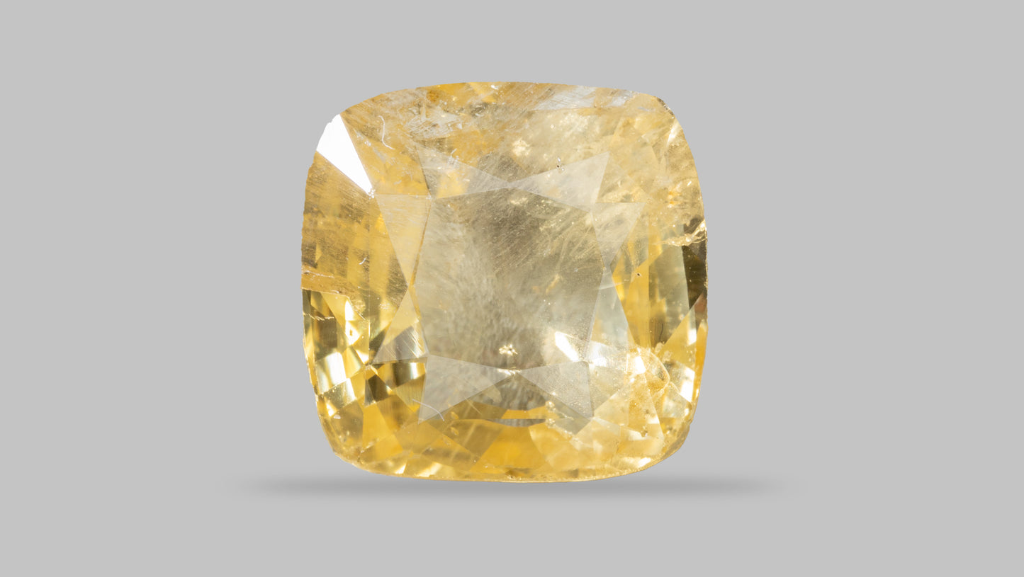 Natural Yellow Sapphire (Pukhraj) 7.35 Carats