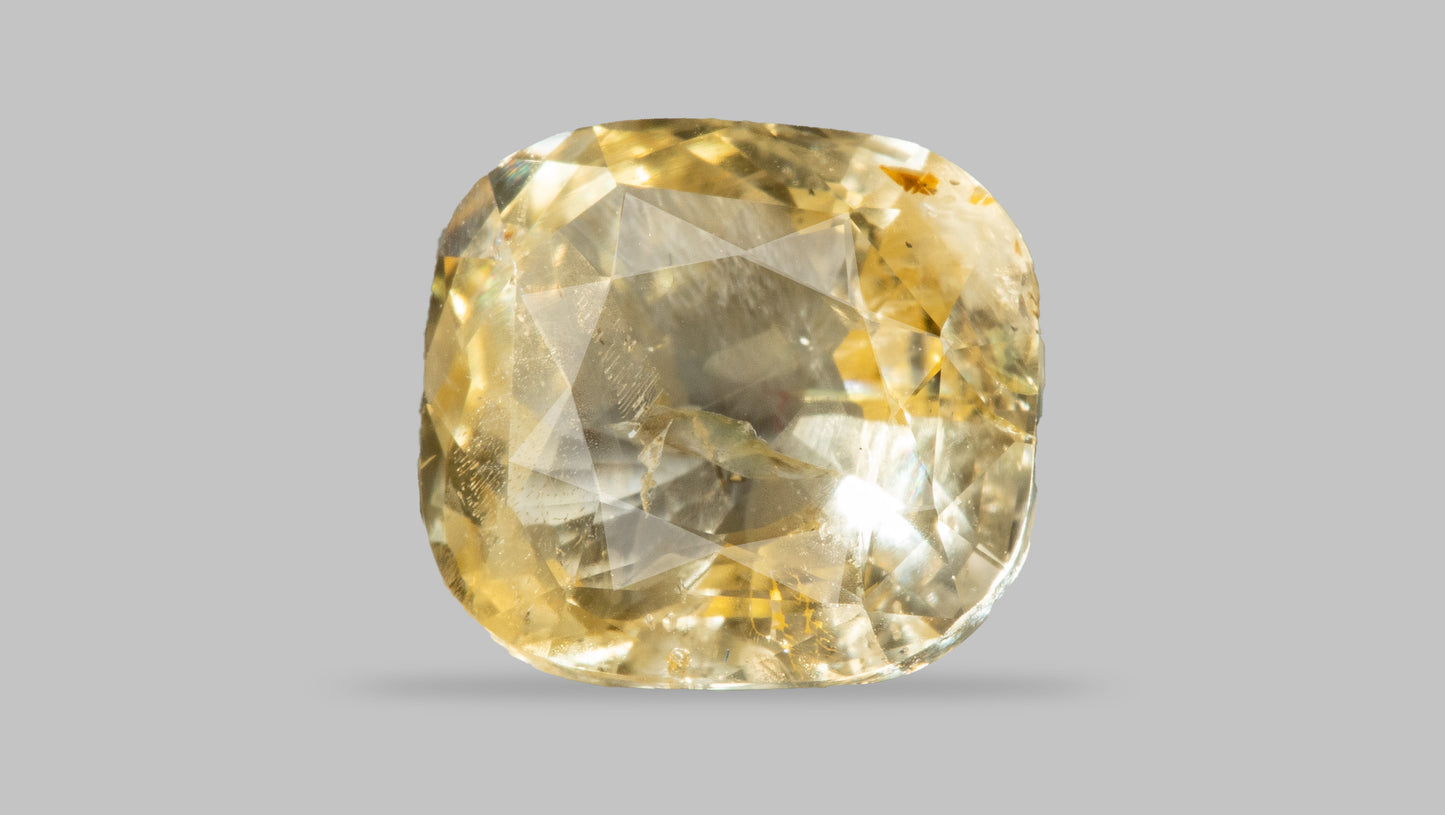 Natural Yellow Sapphire (Pukhraj) 3.79 Carats