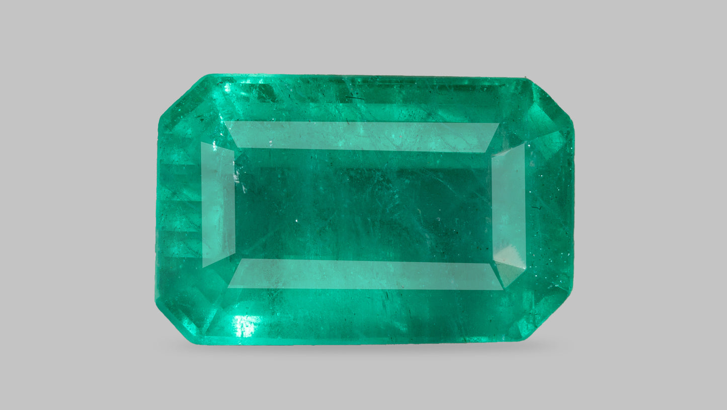 Minor Oil Natural Zambian Emerald (Panna) 2.17 Carats