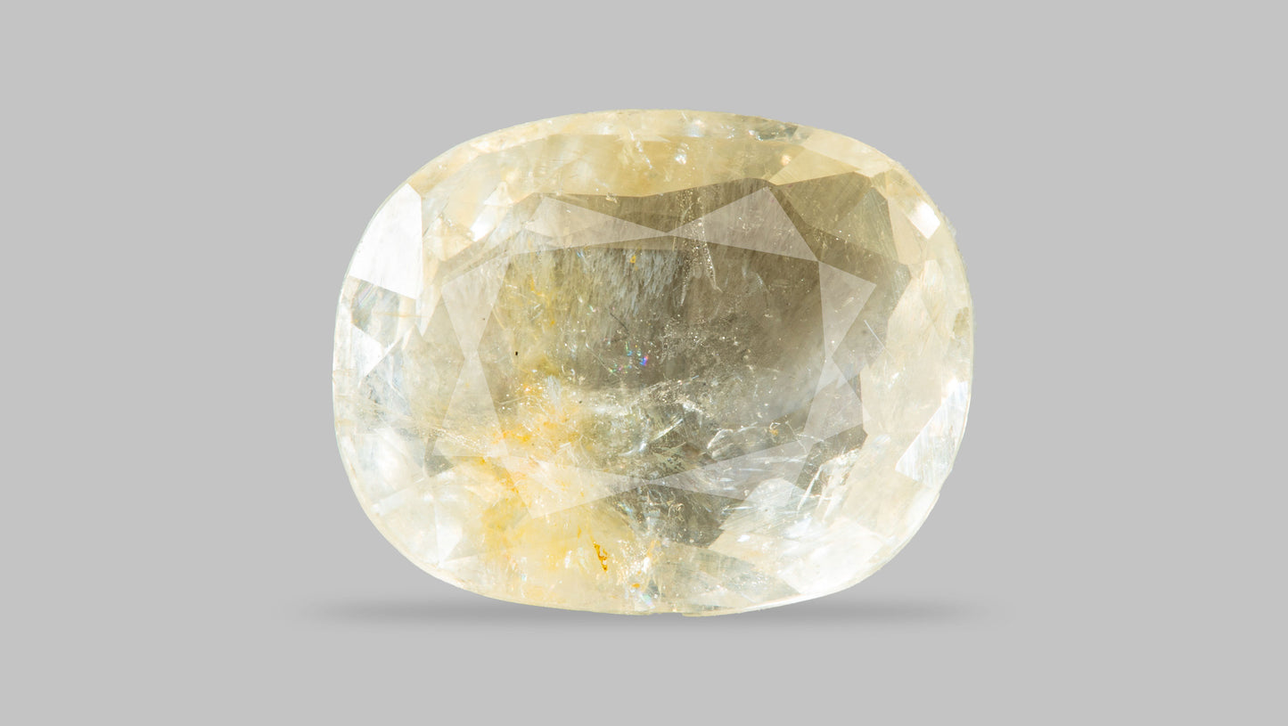 NATURAL YELLOW SAPPHIRE (PUKHRAJ) 3.72 CARATS