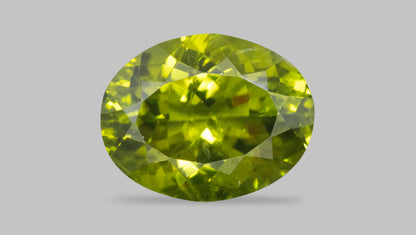NATURAL PERIDOT 7.04 CARATS