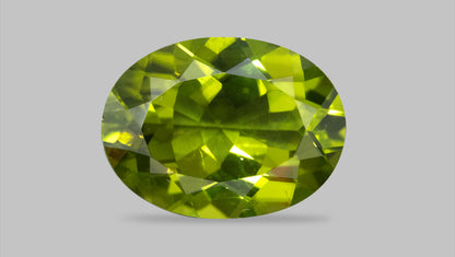 NATURAL PERIDOT 5.84 CARATS