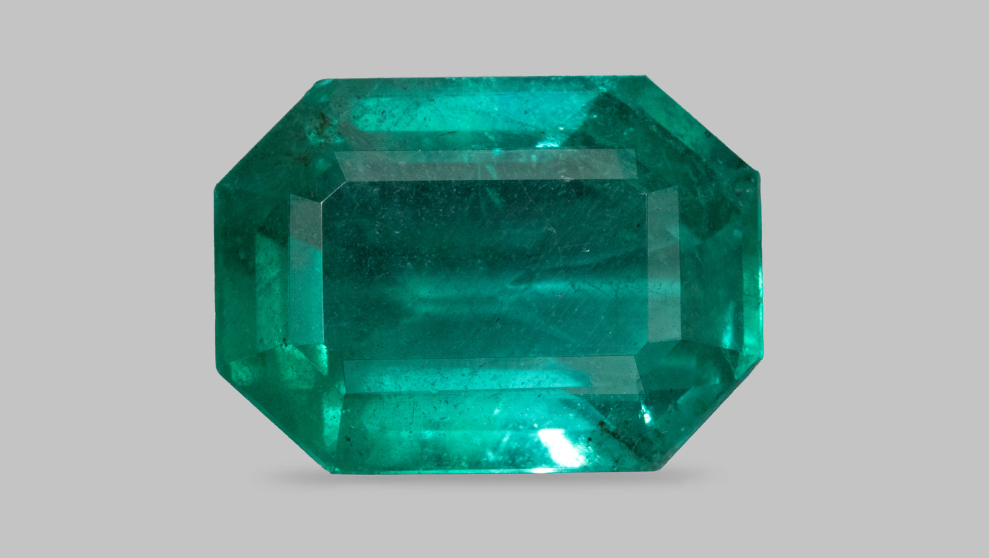 Minor Oil Natural Zambian Emerald (Panna) 8.52 Carats