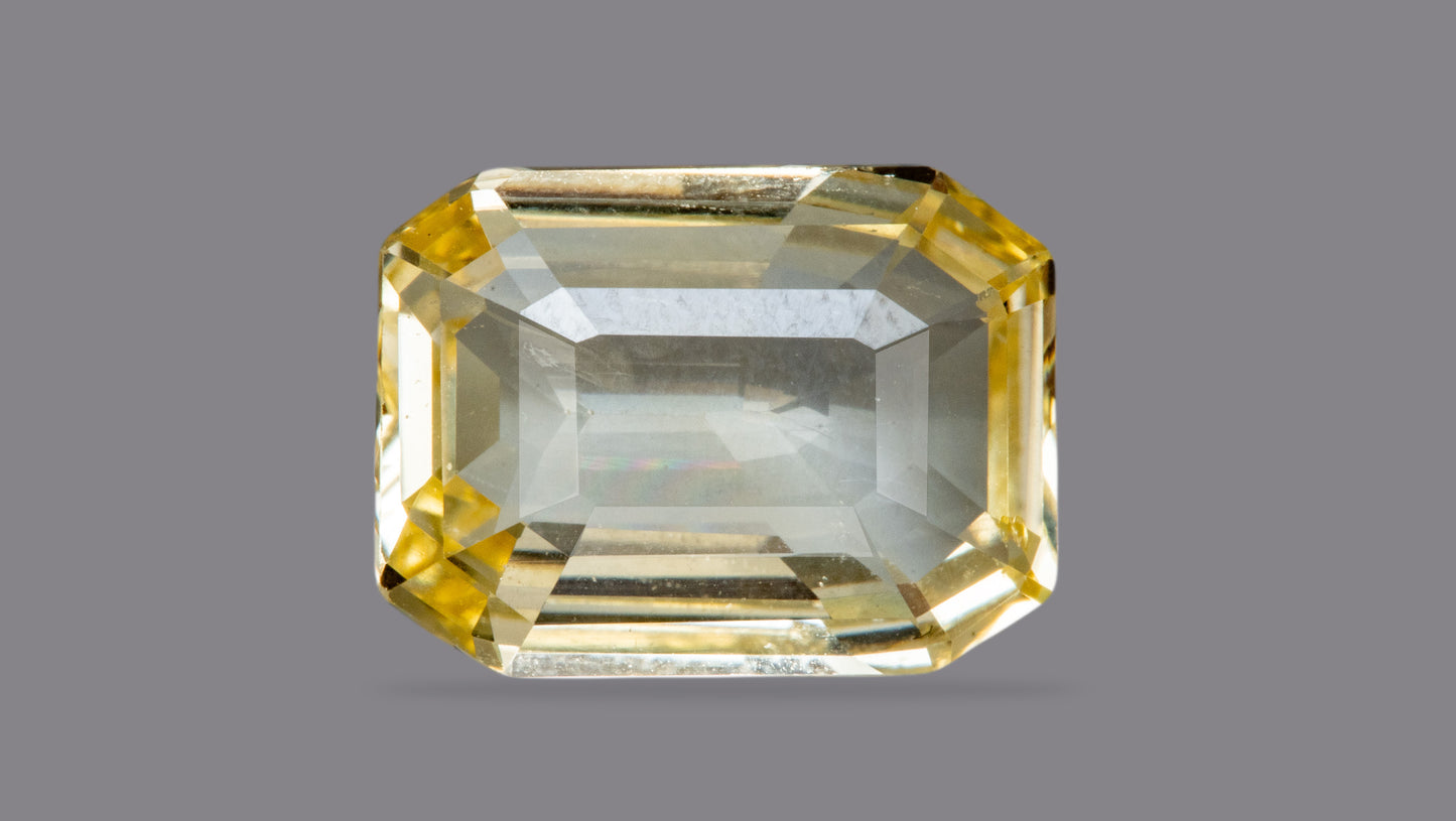 Natural Yellow Sapphire (Pukhraj) 6.40 Carats