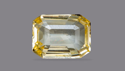 Natural Yellow Sapphire (Pukhraj) 6.40 Carats