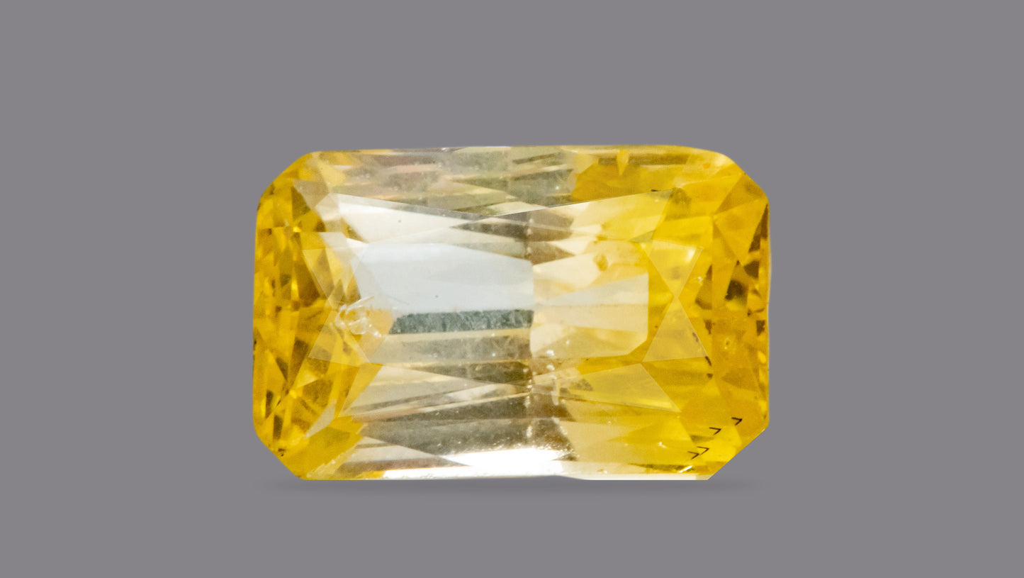 Natural Yellow Sapphire (Pukhraj) 7.11 Carats