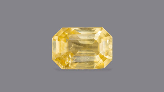 NATURAL YELLOW SAPPHIRE (PUKHRAJ) 4.67 CARATS