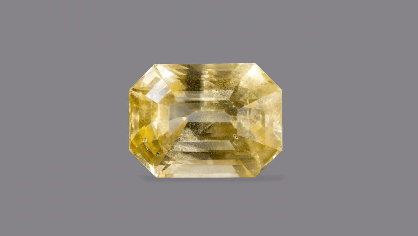 Natural Yellow Sapphire (Pukhraj) 5.48 Carats