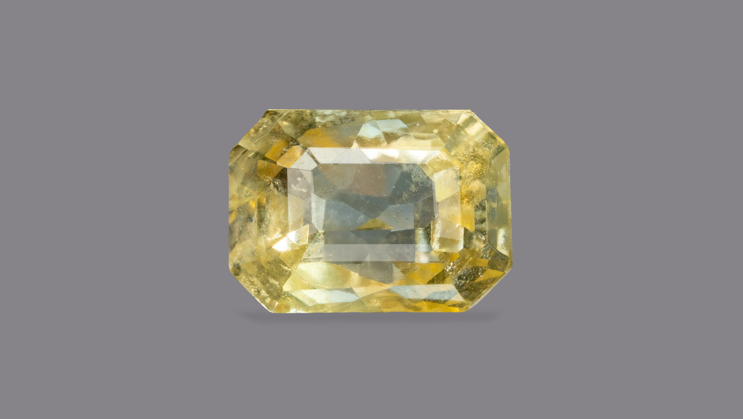 Natural Yellow Sapphire (Pukhraj) 8.93 Carats