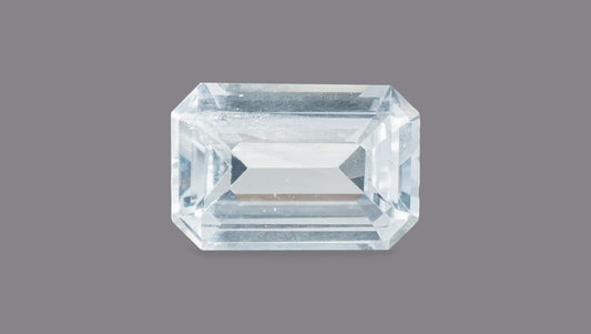 Natiral White Sapphire 2.90 Carats