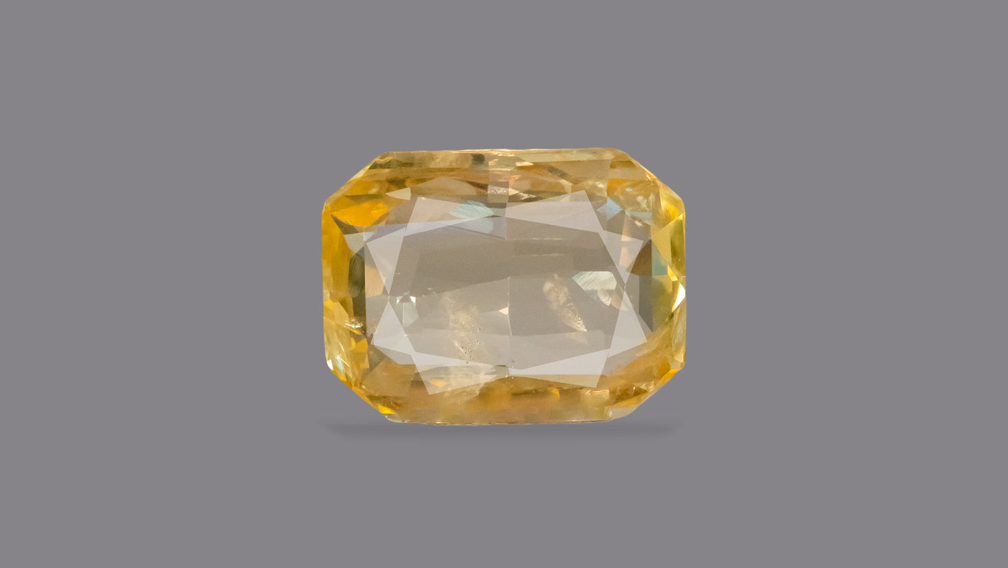 Natural Yellow Sapphire (Pukhraj) 7.94 Carats