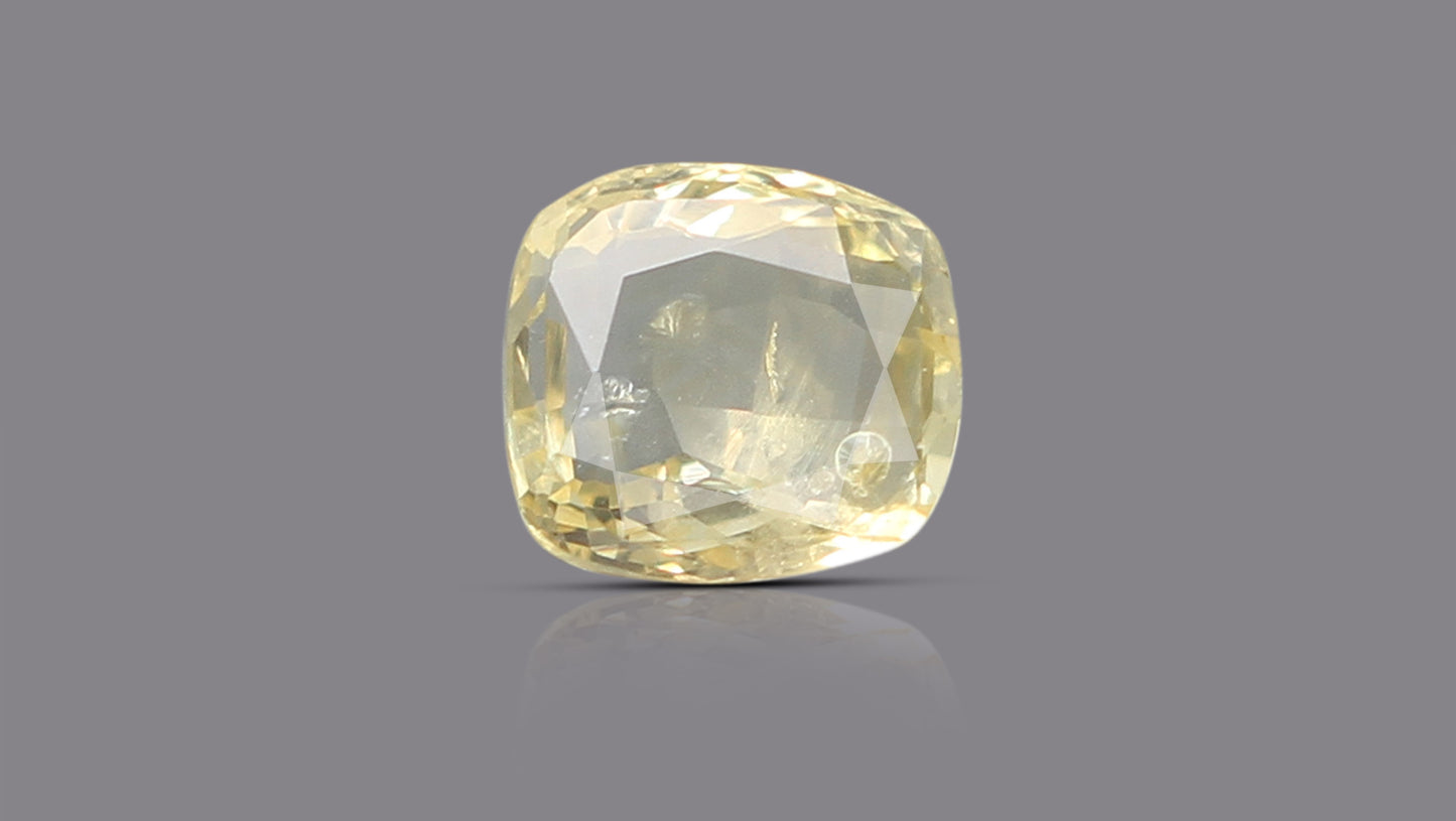Natural Yellow Sapphire (Pukhraj) 4.77 Carats