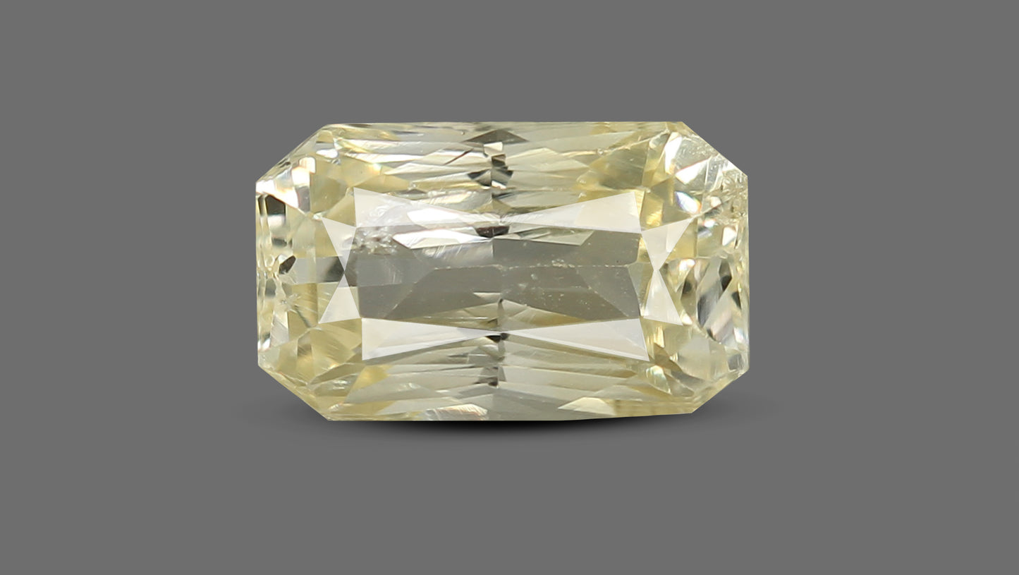 Natural Yellow Sapphire (Pukhraj) 4.50 Carats