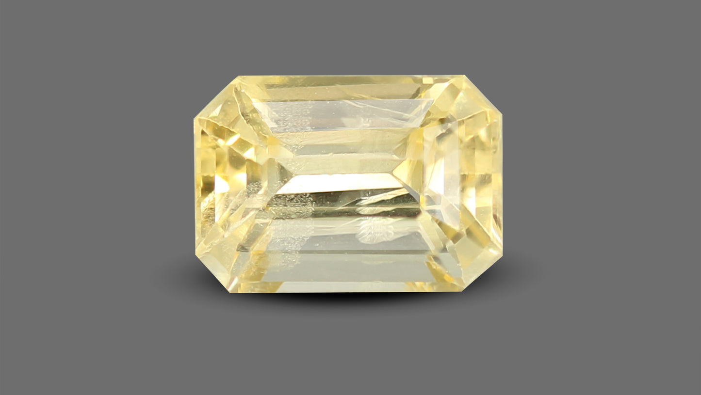 Natural Yellow Sapphire (Pukhraj) 4.60 Carats