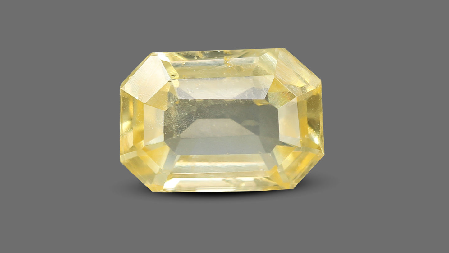 Natural Yellow Sapphire (Pukhraj) 4.88 Carats