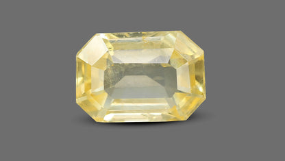 Natural Yellow Sapphire (Pukhraj) 4.88 Carats