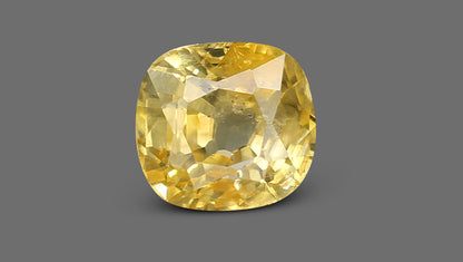 Natural Yellow Sapphire (Pukhraj) 4.11 Carats