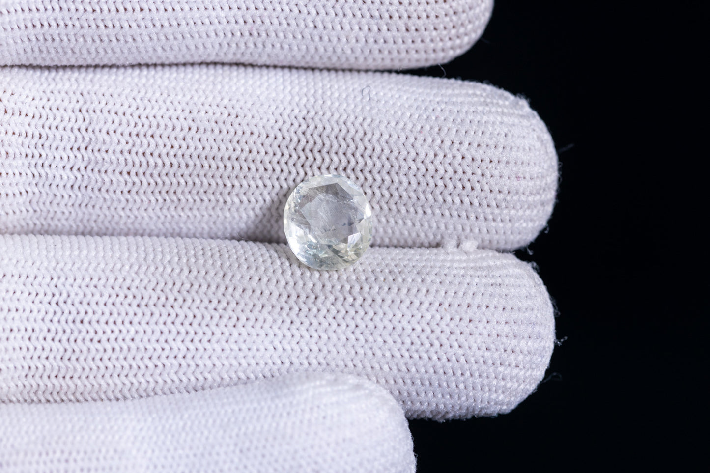 Natural White Sapphire 4.86 Carats