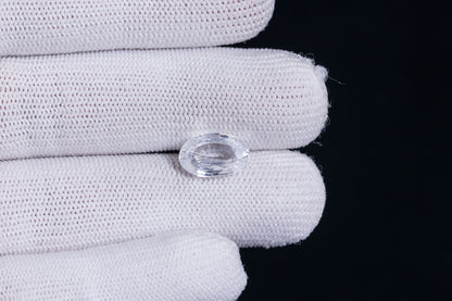 NATURAL ZIRCON 6.90  CARATS