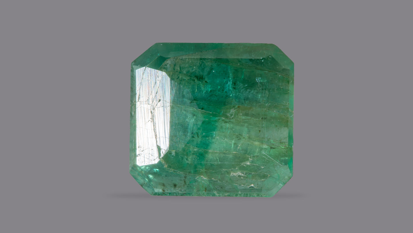 Natural Zambian Emerald (Panna) 4.01 Carats
