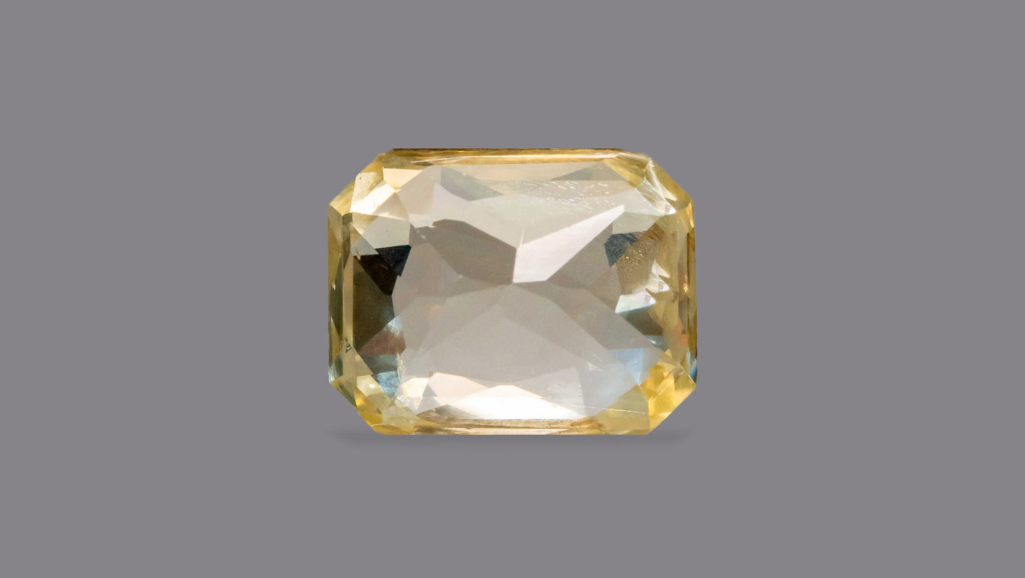 Natural Yellow Sapphire (Pukhraj) 8.58 Carats