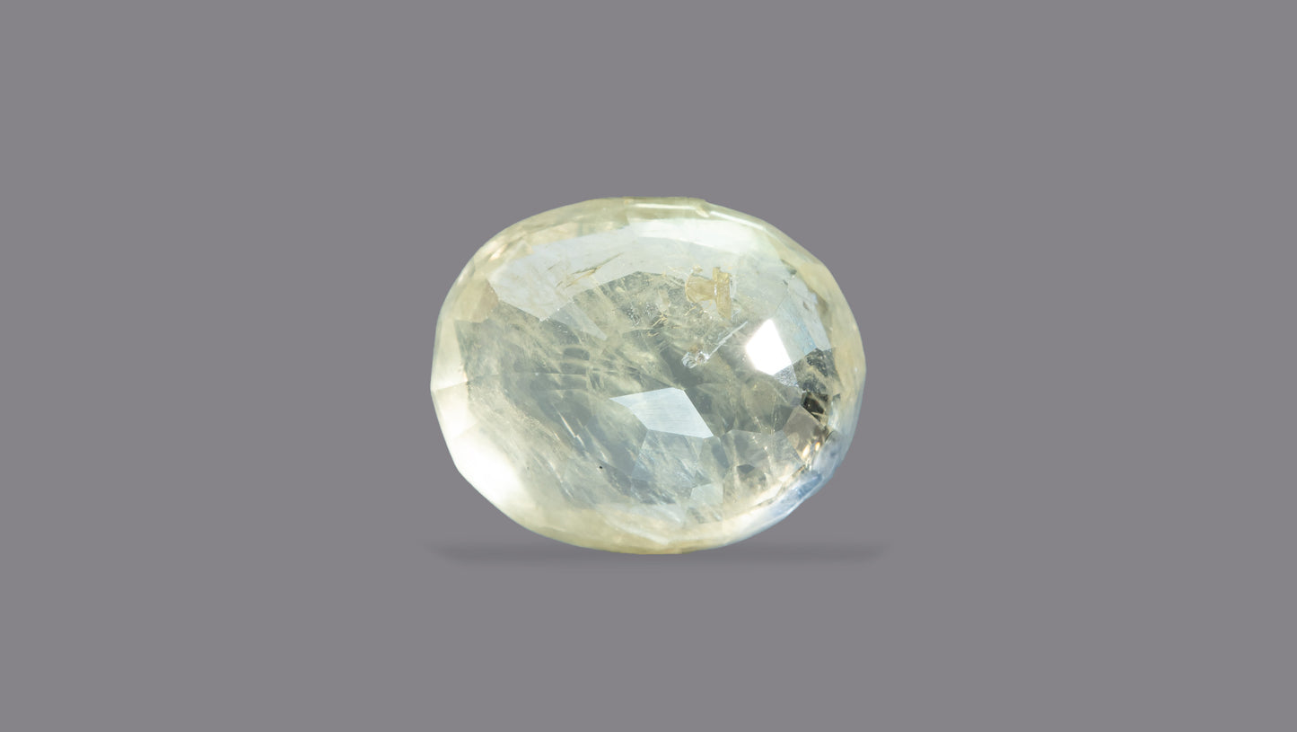 Natural Yellow Sapphire (Pukhraj) 4.68 Carats