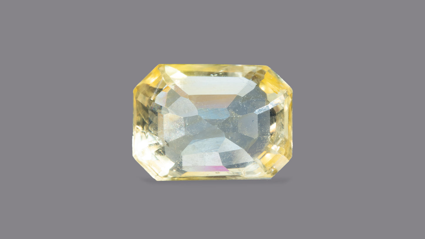 Natural Yellow Sapphire (Pukhraj) 8.93 Carats