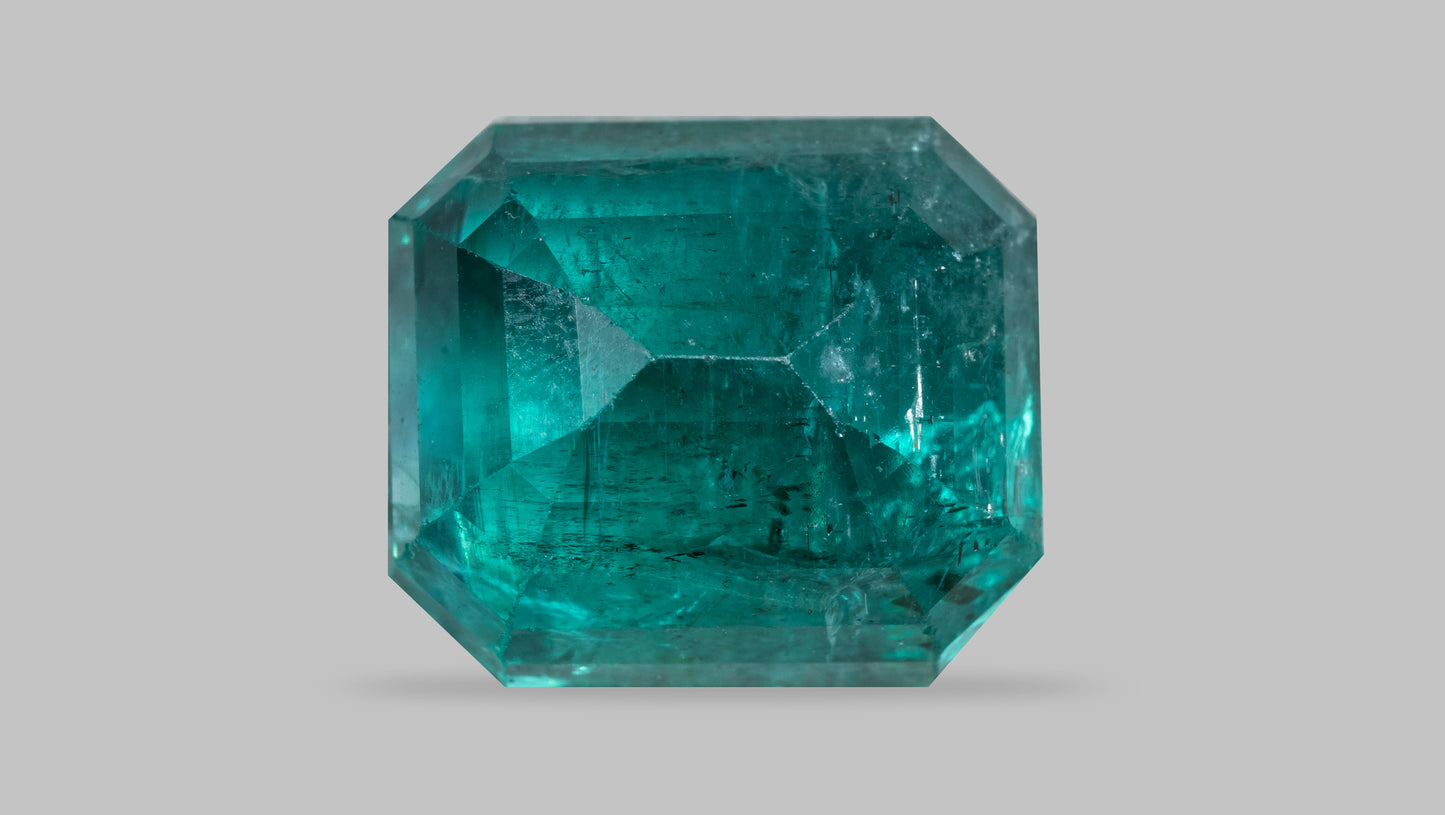 Natural Zambian Emerald (Panna) 5.70 Carats