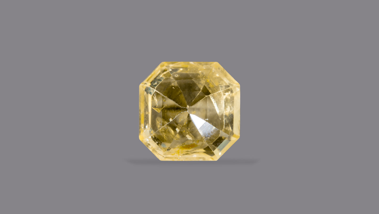 Natural Yellow Sapphire (Pukhraj) 4.98 Carats