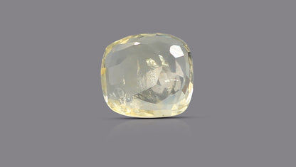 Natural Yellow Sapphire (Pukhraj) 4.77 Carats