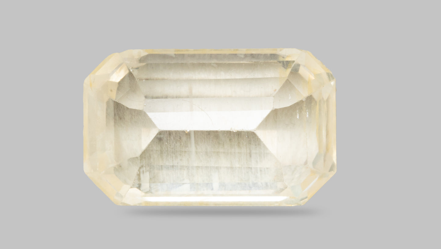Natural Yellow Sapphire (Pukhraj) 5.71 Carats