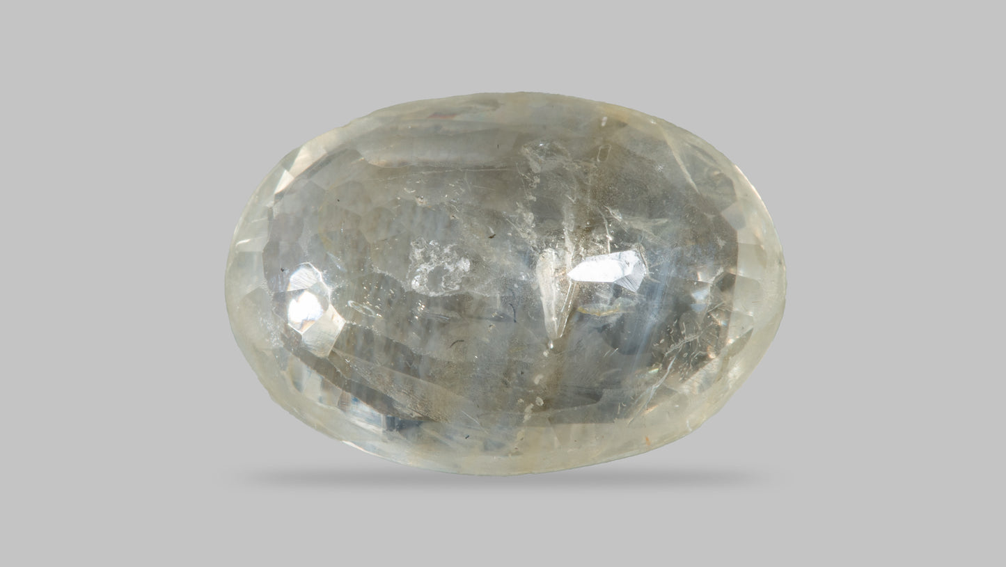 Natural Yellow Sapphire (Pukhraj) 5.72 Carats