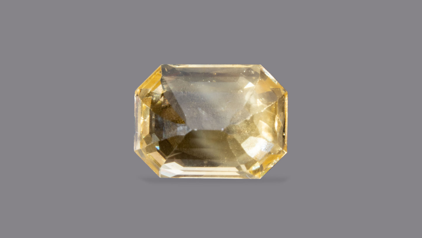 Natural Yellow Sapphire (Pukhraj) 5.48 Carats